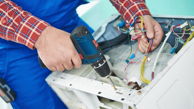 Erenler Siemens Siemens çamaşır makinesi kart tamiri – Su almama arızası orijinal parça ile giderildi. - Teknik servis örneği